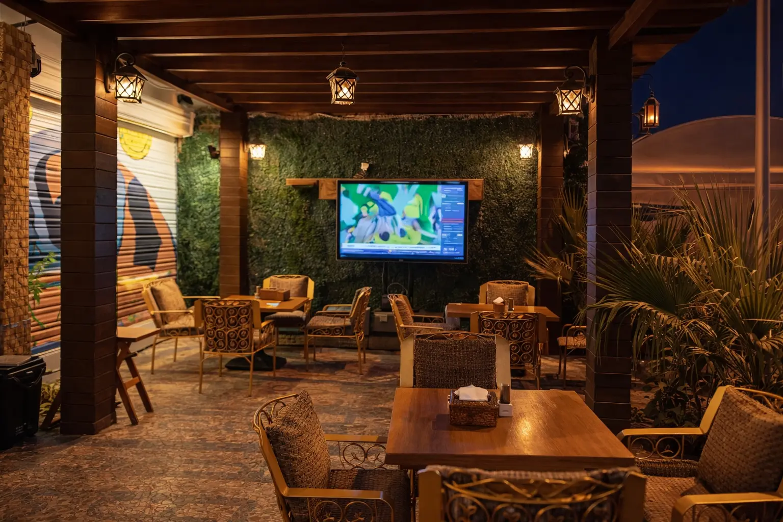 جلسات خارجية فخمة في مطعم كهرمانة بغداد البحرين - Luxury outdoor seating